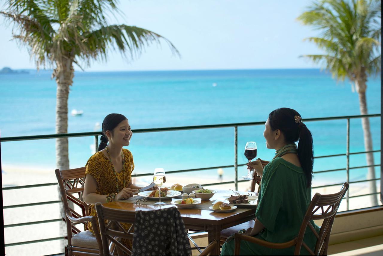 Palace In Moon Beach Onna Εξωτερικό φωτογραφία
